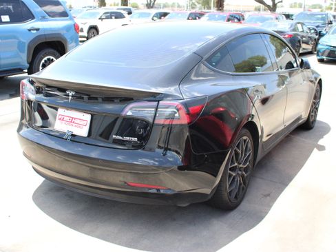 Used 2022 Tesla Model 3 Performance AWD/4WD image 9