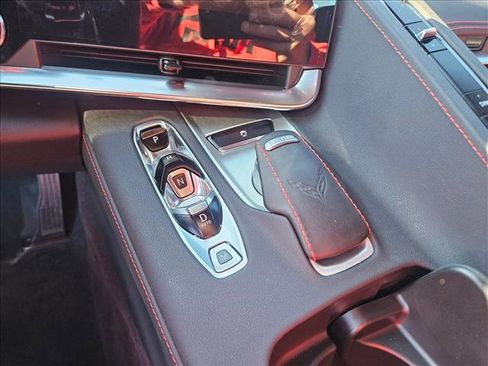 Used 2025 Chevrolet Corvette Stingray Coupe w/ 1LT image 16