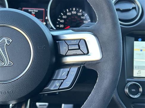 Used 2017 Ford Mustang Shelby GT350 image 9