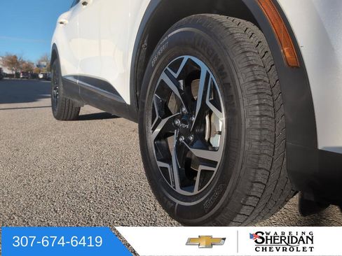 Used 2024 Kia Sportage LX image 7