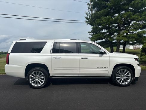 Used 2019 Chevrolet Suburban Premier w/ Premier Plus Edition AWD/4WD image 5