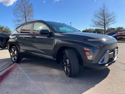 Used 2025 Hyundai Kona SEL image 5