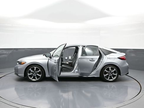 Certified 2025 Honda Civic Sport Touring image 41