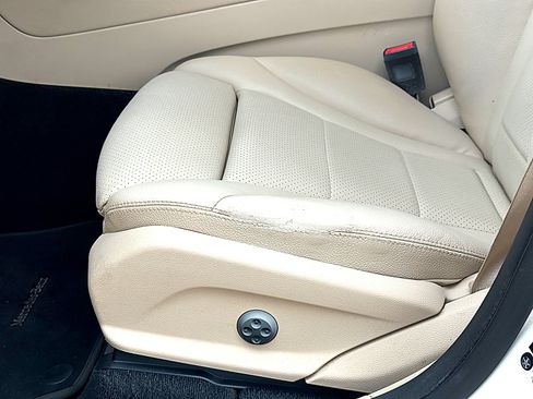 Used 2020 Mercedes-Benz GLC 300 image 15