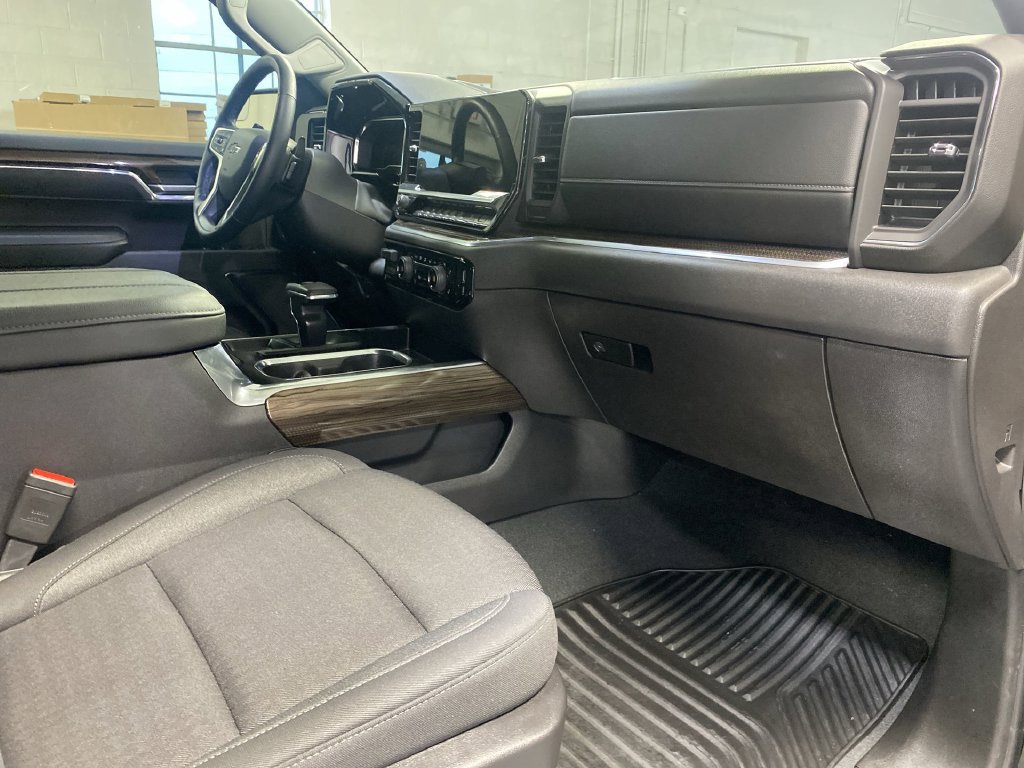 Certified 2025 Chevrolet Silverado 1500 LT Trail Boss w/ Dark Appearance Package AWD/4WD image 37