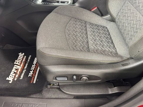 Used 2024 Chevrolet Equinox LT image 13