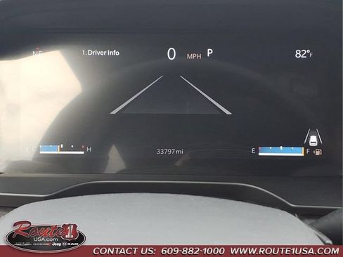 Used 2023 Jeep Grand Cherokee Limited AWD/4WD image 16