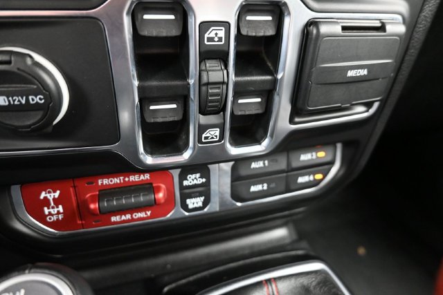 Used 2021 Jeep Wrangler Unlimited Rubicon AWD/4WD image 31
