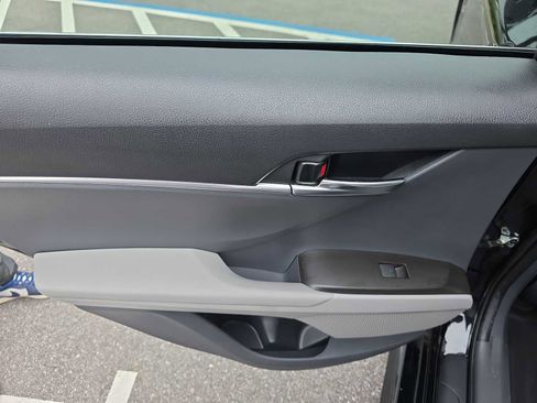 Used 2021 Toyota Camry SE image 20