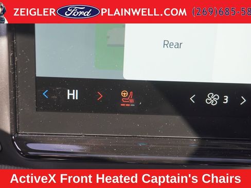 Used 2025 Ford Expedition Active AWD/4WD image 29