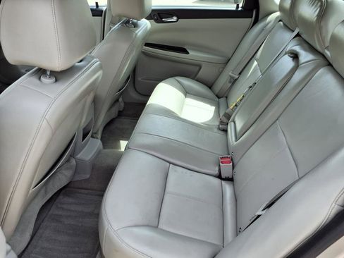 Used 2008 Chevrolet Impala SS w/ Convenience Package image 13