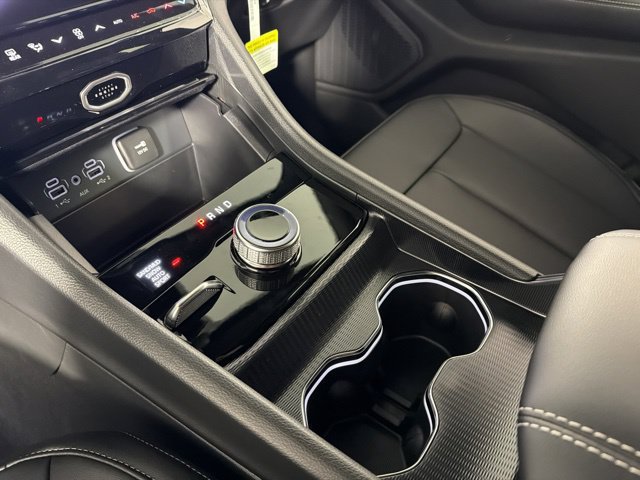 New 2026 Jeep Grand Cherokee Limited w/ Limited Altitude Package AWD/4WD image 18