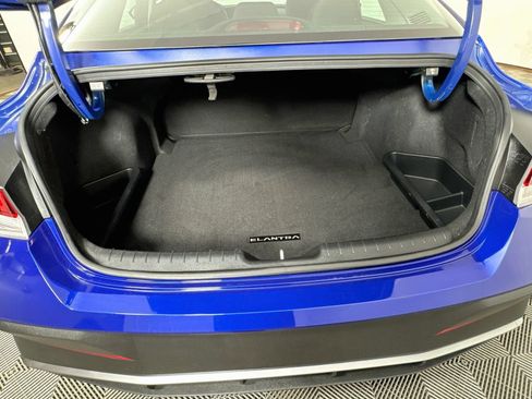 Used 2024 Hyundai Elantra SE FWD image 23