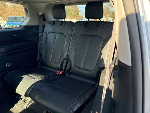 Used 2022 Jeep Grand Cherokee L Laredo w/ Luxury Tech Group I image 24