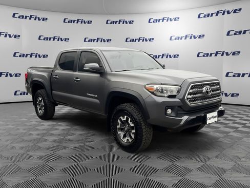 Used 2016 Toyota Tacoma TRD Off-Road w/ Towing Package AWD/4WD image 8