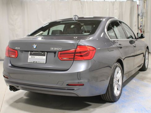 Used 2018 BMW 330i xDrive Sedan w/ Convenience Package AWD/4WD image 18