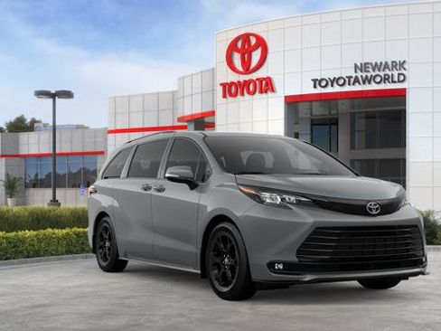 New 2026 Toyota Sienna XLE Woodland Edition AWD/4WD image 5