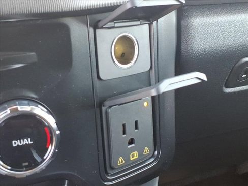 New 2026 Ford F250 Platinum w/ Tremor Off-Road Package image 13