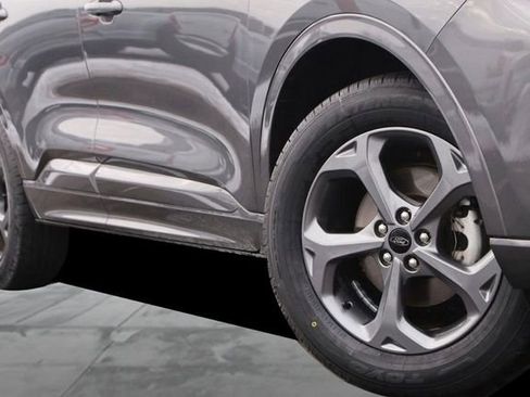 Certified 2024 Ford Escape ST-Line image 3