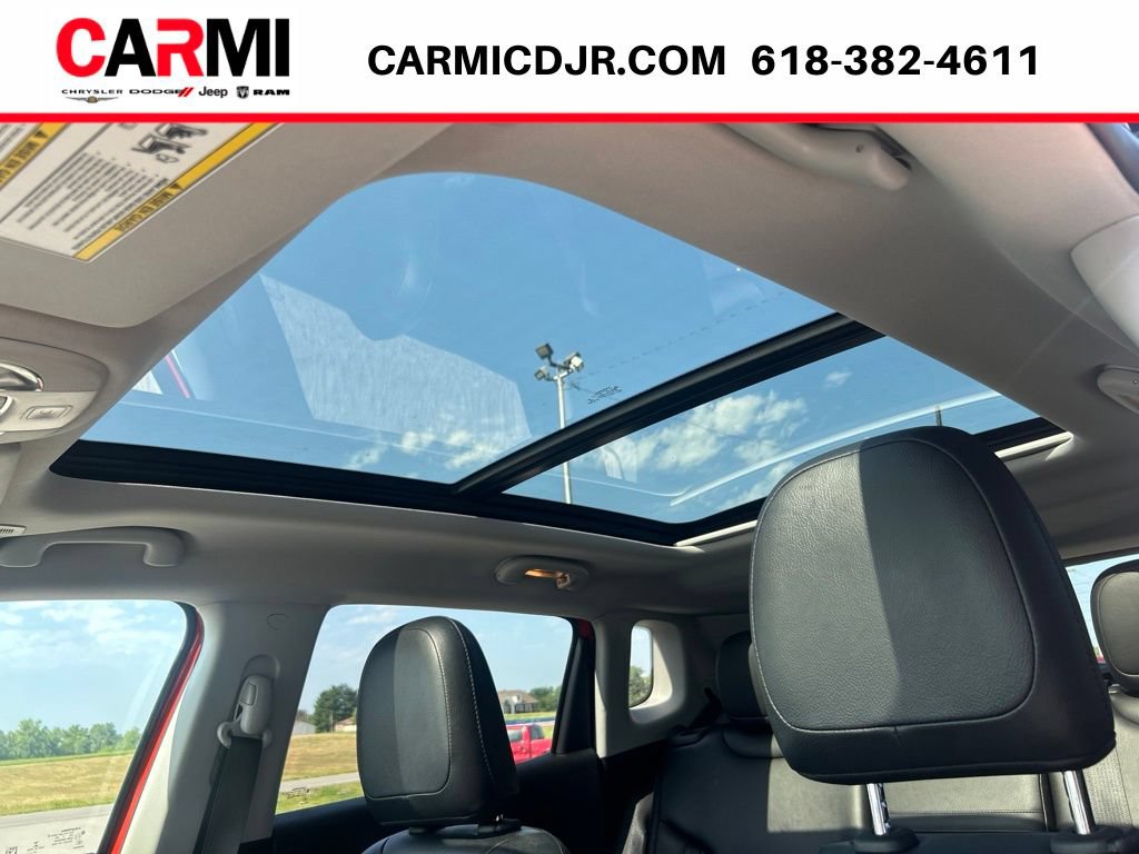 Used 2018 Jeep Compass Trailhawk w/ Leather Interior Group AWD/4WD image 12