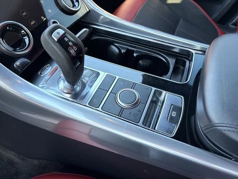 Used 2022 Land Rover Range Rover Sport HST image 8