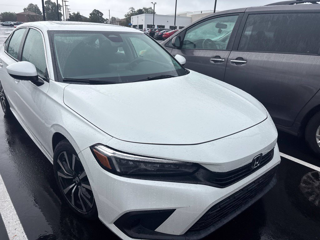 Used 2024 Honda Civic EX image 3