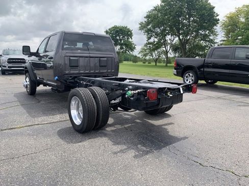 New 2024 RAM 4500 SLT w/ Quick Order Package 2YG SLT image 5