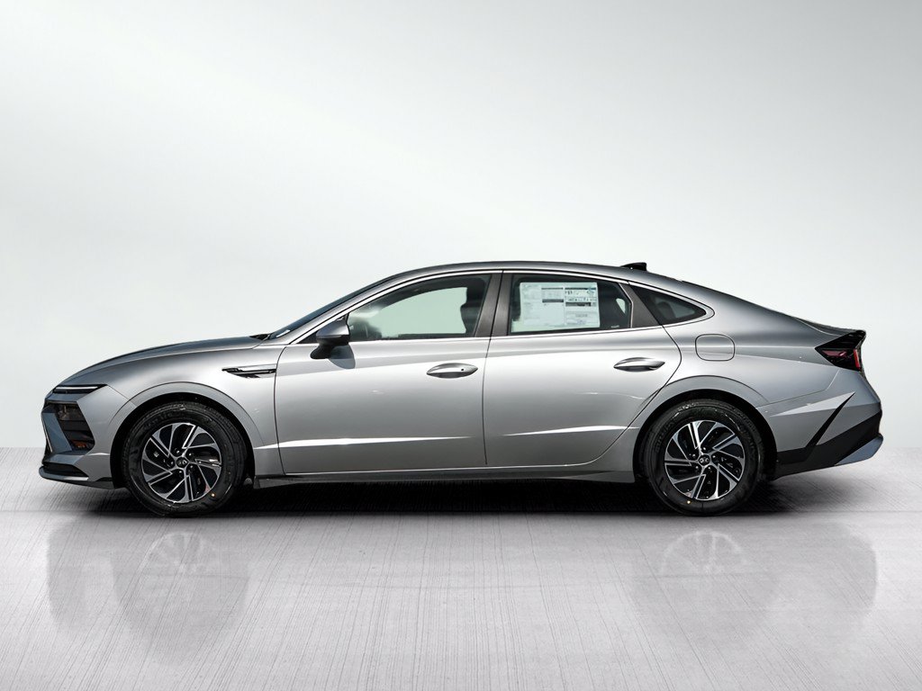 New 2026 Hyundai Sonata Blue FWD image 4