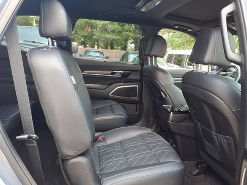 Used 2023 Kia Telluride EX X-Line AWD/4WD image 12