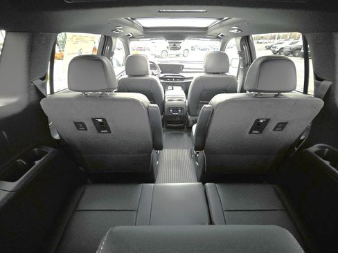 New 2026 Buick Enclave Avenir w/ Super Cruise Package image 14