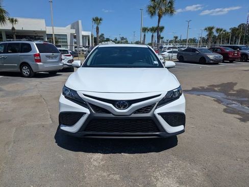 Used 2024 Toyota Camry SE image 8