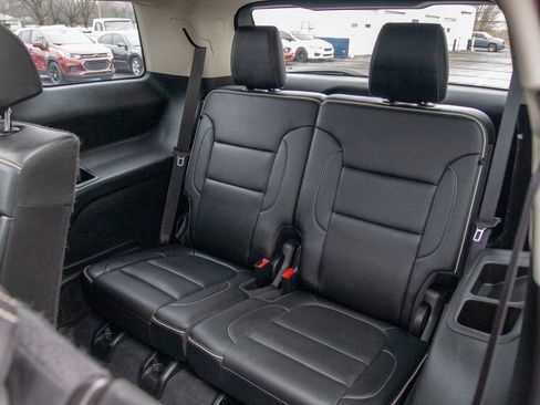 Used 2022 GMC Acadia Denali w/ GMC Pro Grade Package image 32