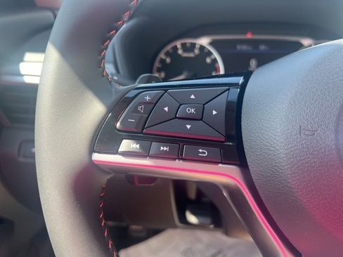 New 2025 Nissan Altima 2.5 SR image 11