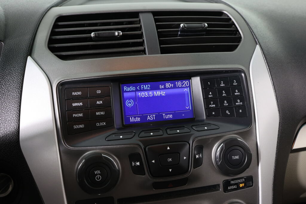 Used 2013 Ford Explorer FWD w/ Class III Trailer Tow Pkg image 34