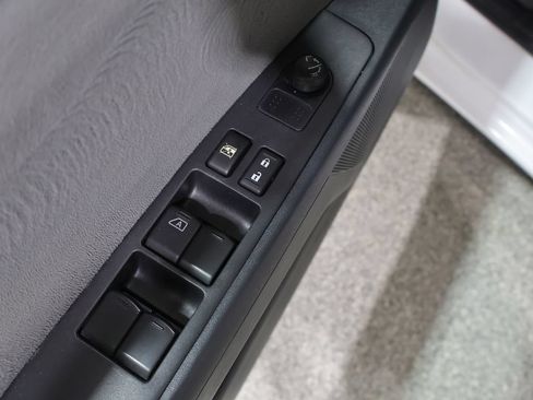 Used 2012 Nissan Sentra 2.0 S w/ Convenience Pkg FWD image 14