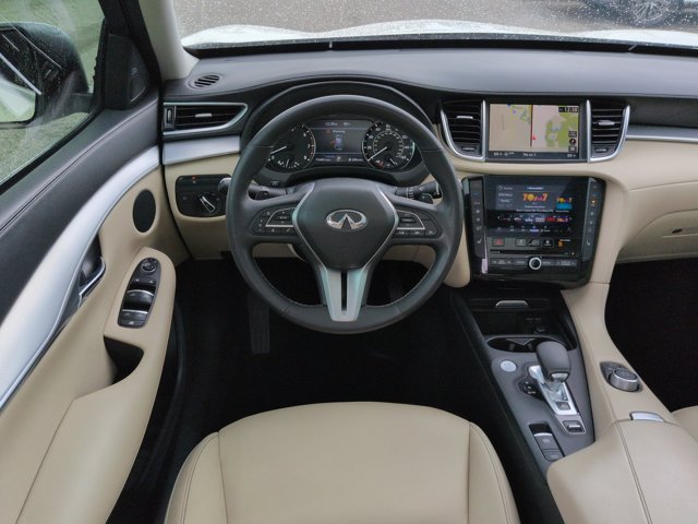 Used 2020 INFINITI QX50 Luxe w/ Navigation Package FWD image 17