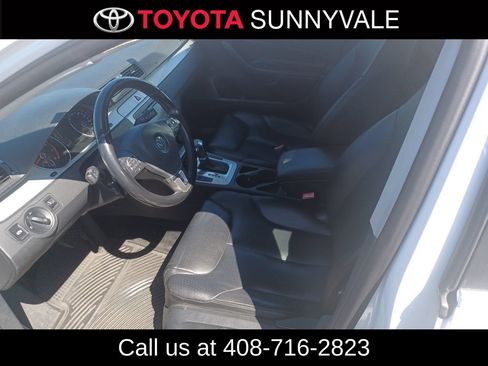 Used 2010 Volkswagen Passat Komfort FWD image 5
