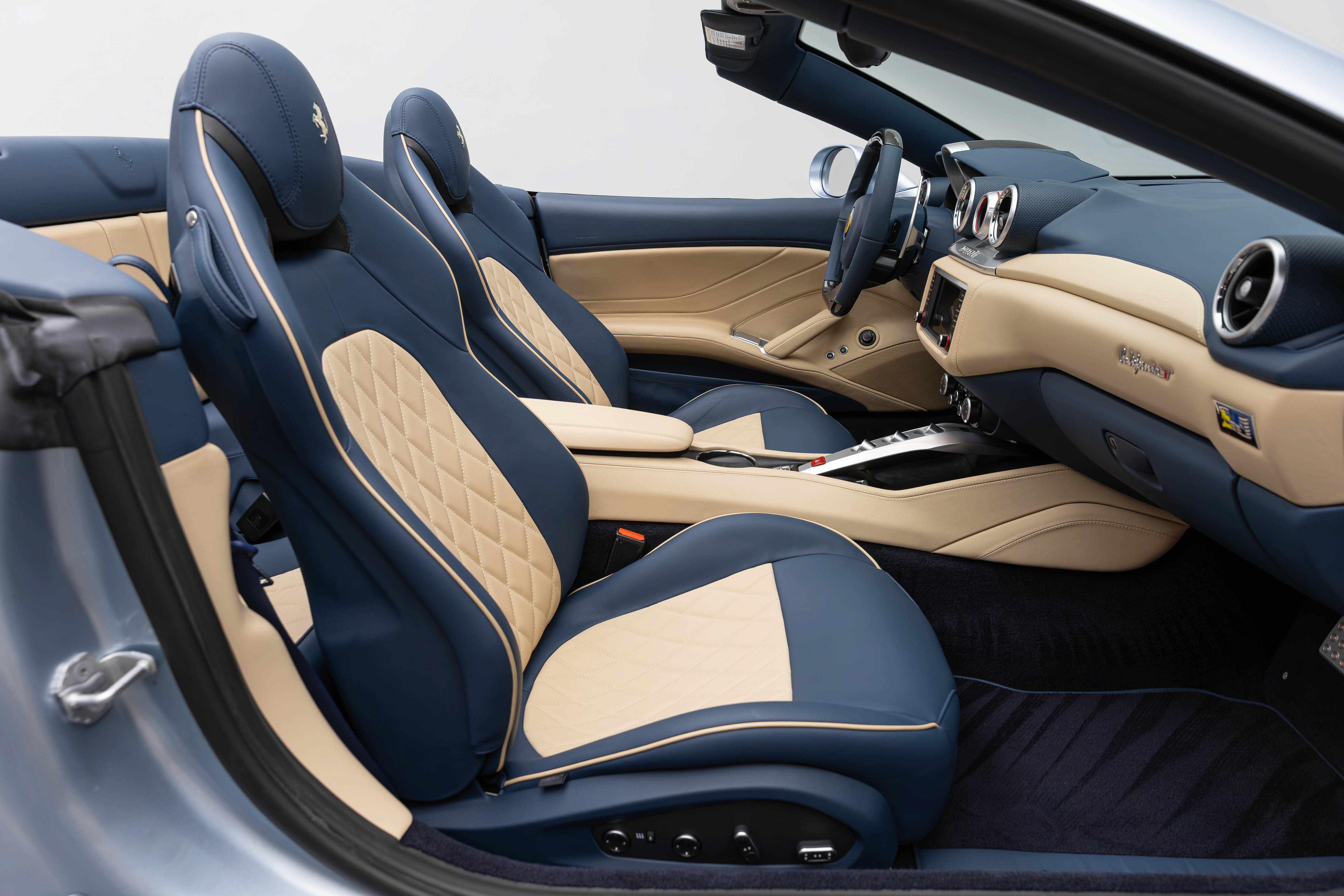 Certified 2015 Ferrari California T RWD image 59