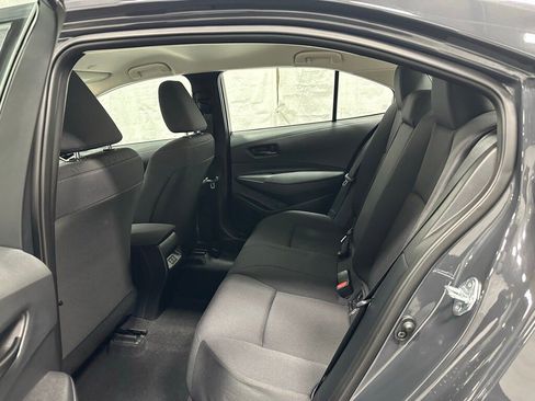 Used 2025 Toyota Corolla LE image 46