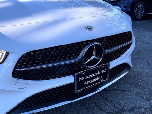 Used 2025 Mercedes-Benz CLA 250 4MATIC image 27