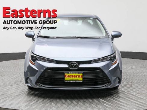 Used 2024 Toyota Corolla LE image 2