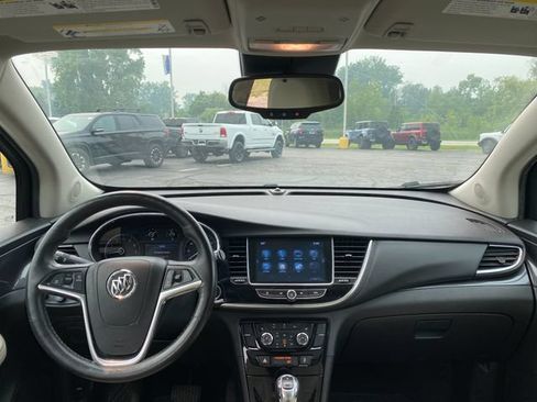 Used 2017 Buick Encore Essence FWD image 21