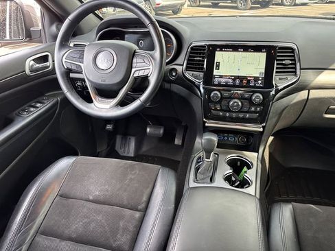 Used 2022 Jeep Grand Cherokee Laredo X AWD/4WD image 11