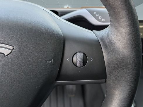 Used 2021 Tesla Model Y 2WD image 20