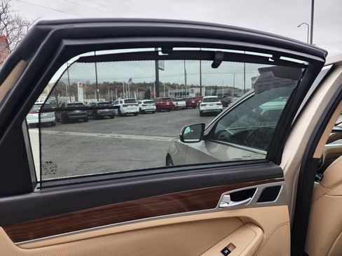 Used 2015 Hyundai Genesis 3.8 w/ Option Group 03 image 16