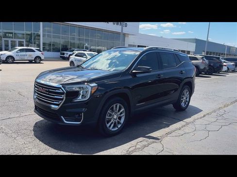 Certified 2024 GMC Terrain SLT AWD/4WD image 4