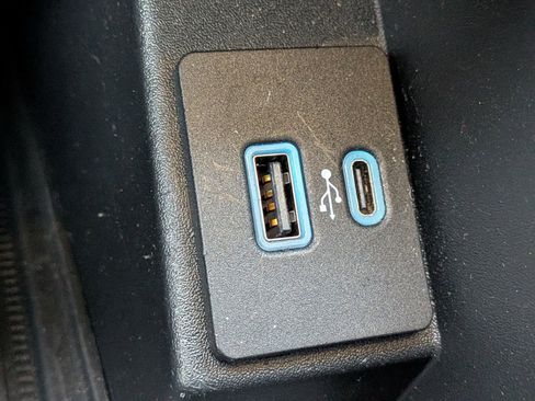 Certified 2024 Ford Edge SEL w/ Convenience Package image 26