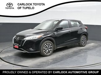 Used 2024 Nissan Kicks SV image 1