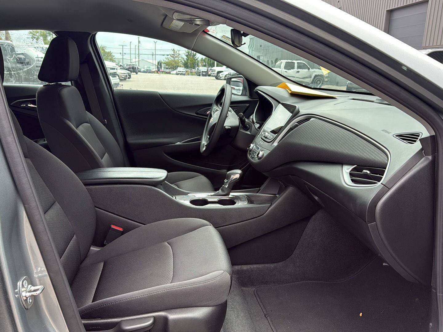 Used 2024 Chevrolet Malibu LT FWD image 12