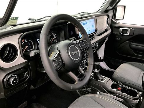 Used 2024 Jeep Wrangler Unlimited Sport AWD/4WD image 15